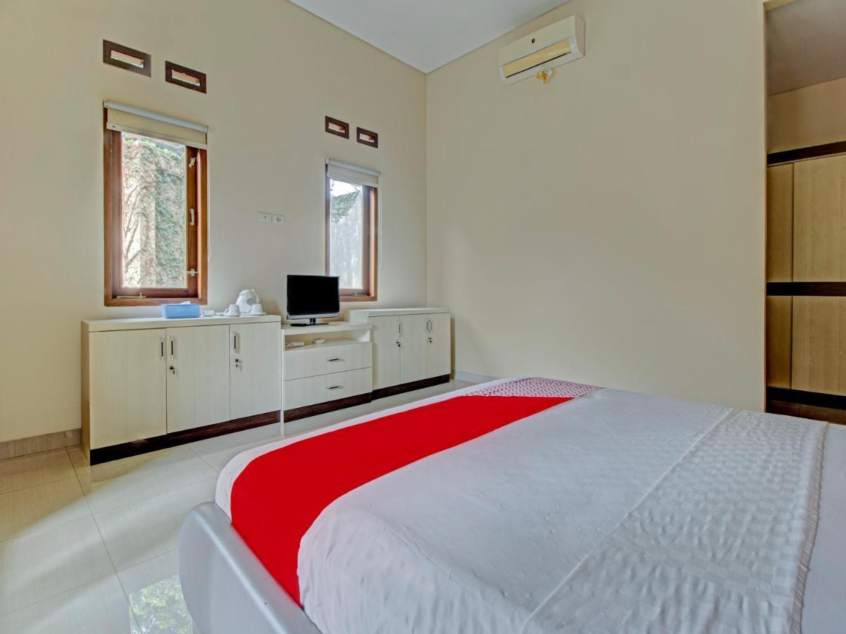 Oyo 89997 Hotel Bumi Kedaton Waterpark Bandar Lampung Exteriör bild